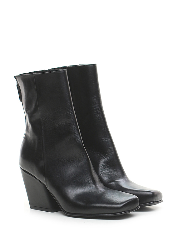 Ankle boot