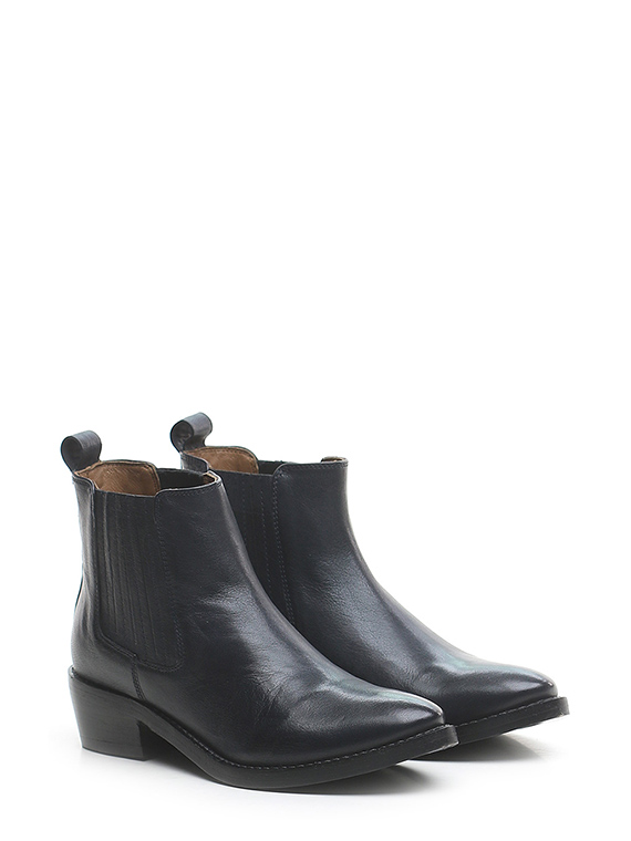 Ankle boot