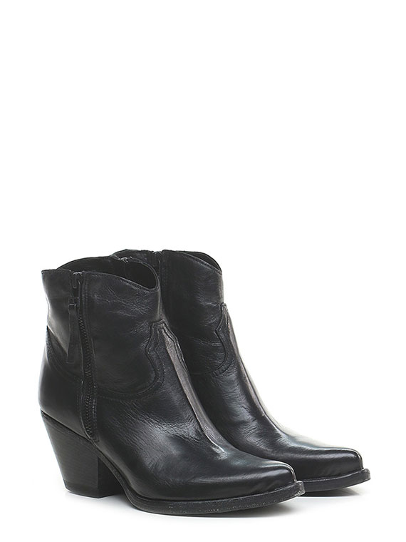 Ankle boot