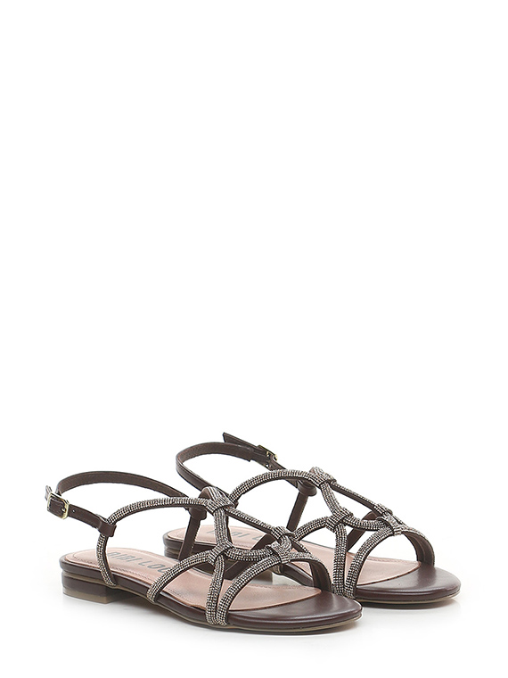 Flat sandal