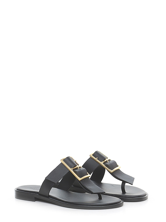 Flat sandal