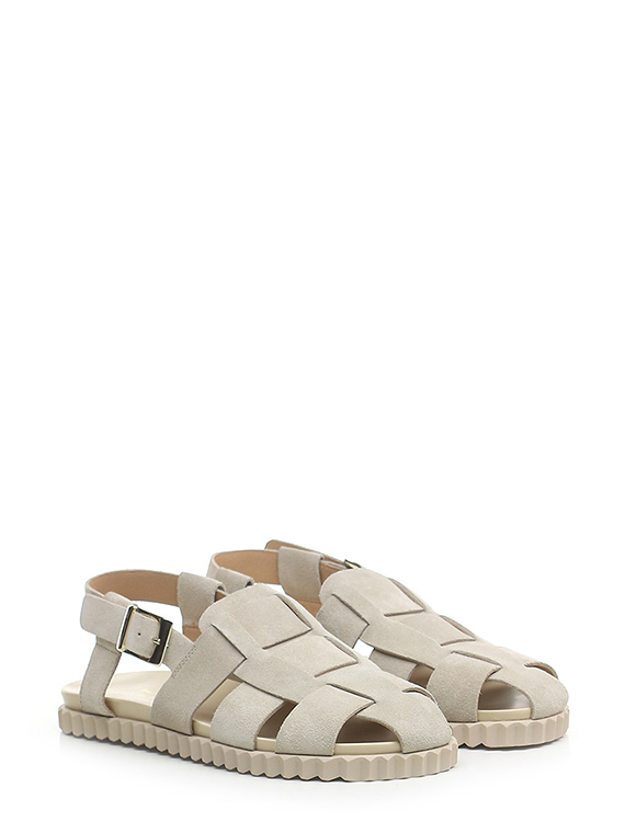 Flat sandal