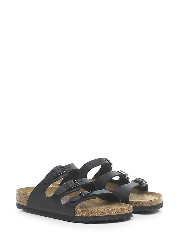 Flat sandal