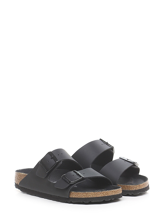 Flat sandal