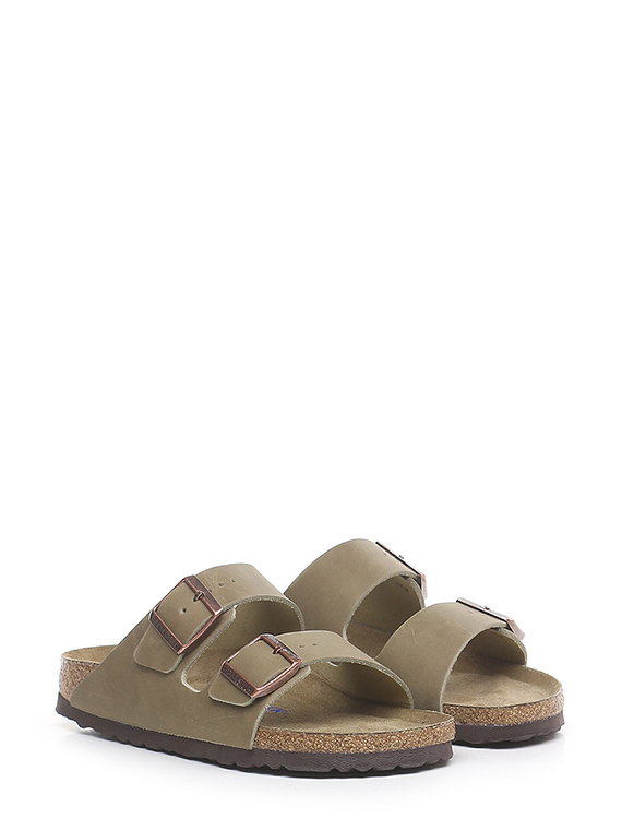 Flat sandal