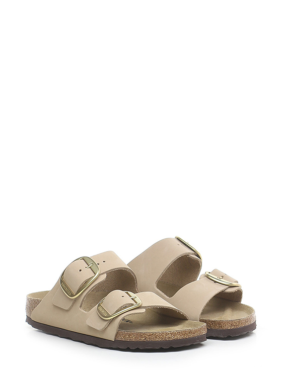 Flat sandal