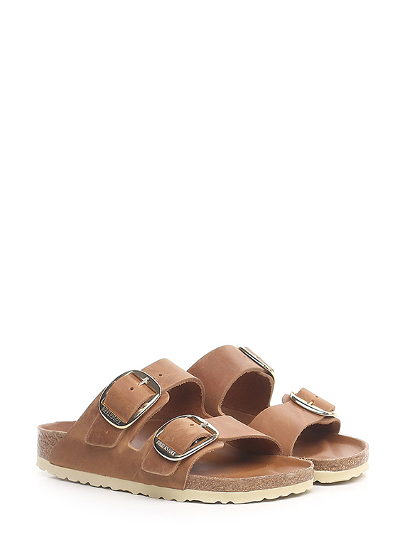 Flat sandal